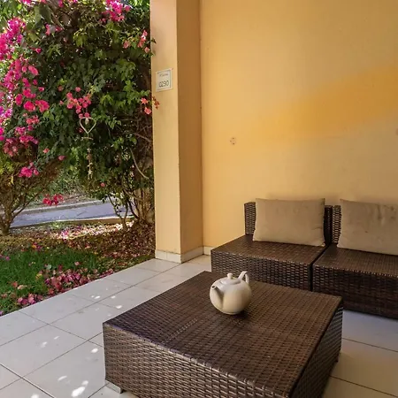 Hauteur De Avec Piscine Apartment *